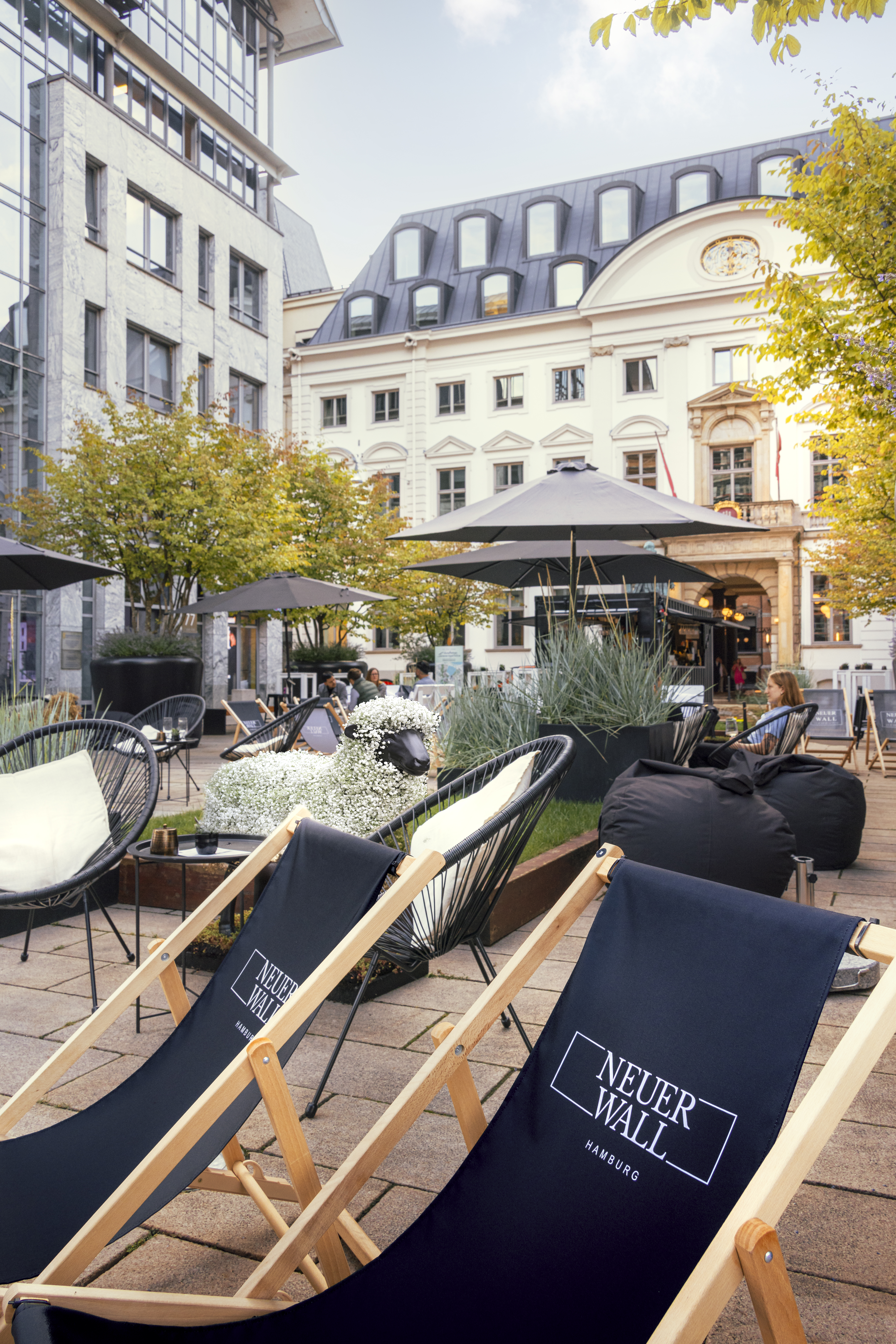 Hamburgs Sommergärten Barcontainer Neuer Wall