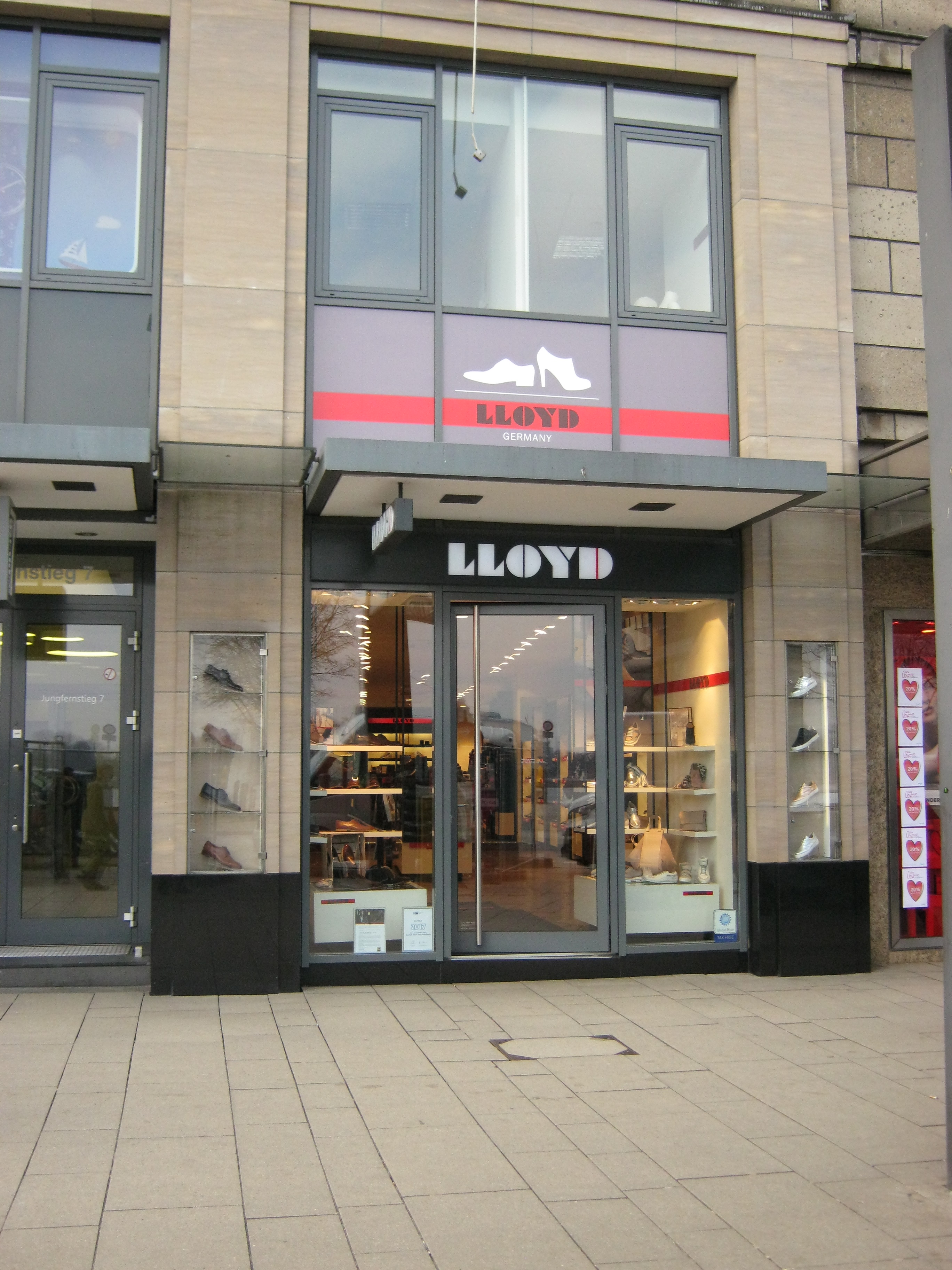 Llyod Concept Store Foto